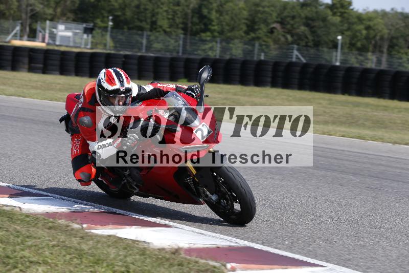 Archiv-2025/49 26.08.2025 Cornu Master School ADR/gruen-vert/22